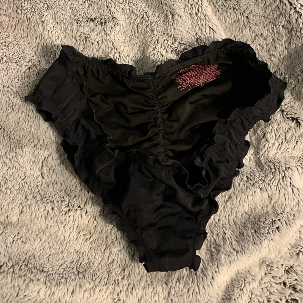 Victoria Secret Cheeky bottoms